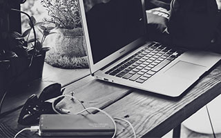 本菲卡误判晋级形势，穆帅换人策略失误，特鲁宾最后时刻全力救险